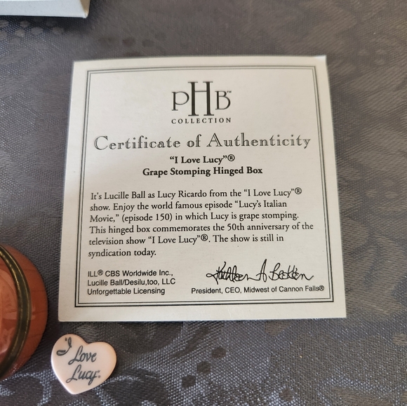 I Love Lucy Grape Stomping Hinged Box - Picture 4 of 6